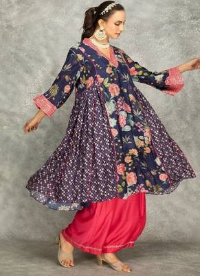 Blue cotton silk printed buti kurta set with scalloping dupatta 3