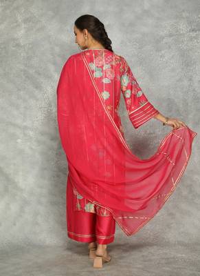 Hot pink cotton silk printed kurta set 4