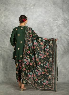 Green cotton silk mirrror embroidered angrakha kurta set 4