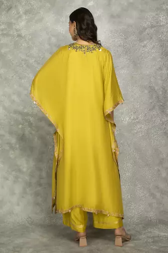 Yellow cotton silk plain kaftaan set with neckline embroidery