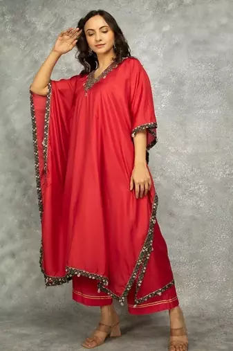 Rose pink cotton silk plain kaftaan set with neckline embroidery