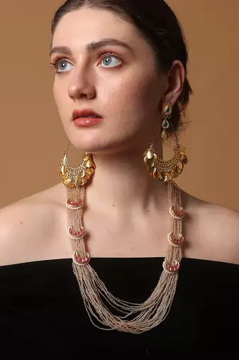 Chestnut charm haar pendent necklace