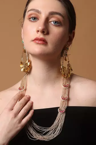 Chestnut charm haar pendent necklace