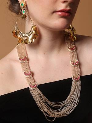 Chestnut charm haar pendent necklace 5