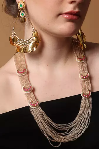 Chestnut charm haar pendent necklace