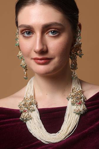 Aurora gleam haar pendent necklace
