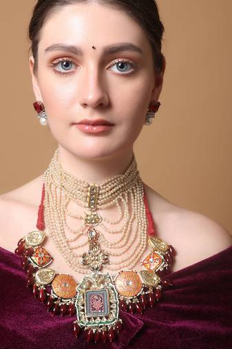 Twilight blush haar pendent necklace