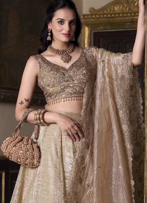 golden sequins organza wedding lehenga set choli with dupatta with dupatta 6