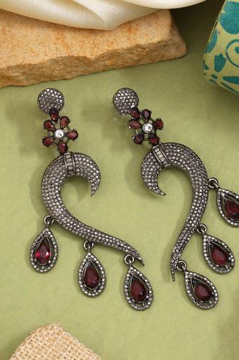 Magenta color fashion earrings that make your outfit pop instantly