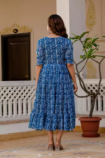 Women's blue batik print fit & flare maxi dress
