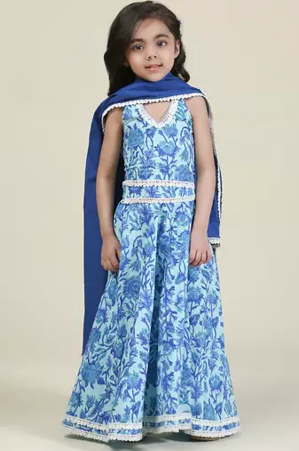 Blue brocade woven sleeveless coord set for kids