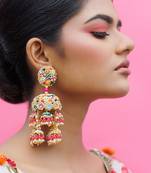 Multicolor earrings with yellow gold plating and metal base