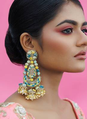 Multicolor earrings with metal base and yellow gold plating 1