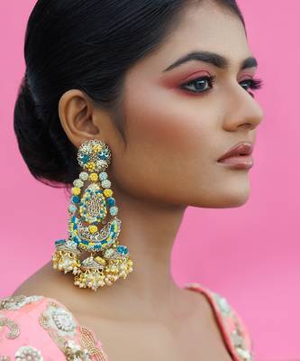 Multicolor earrings with metal base and yellow gold plating 2