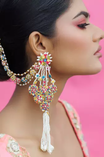 Multicolor earrings metal based yellow gold plated