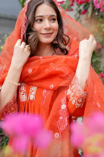 Women Beautiful Viscose Chanderi Flared Kurta Pant and Dupatta Set