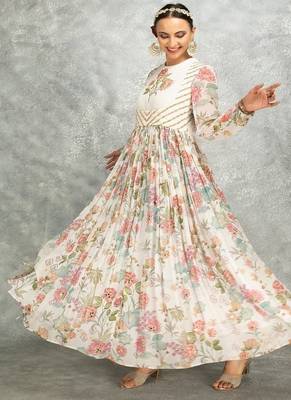 White floral printed georgette anarkali with scalloping dupatta set of 3 3