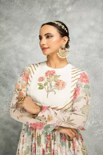 White floral printed georgette anarkali with scalloping dupatta set of 3