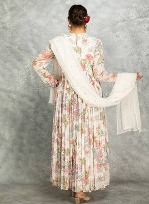 White floral printed georgette anarkali with scalloping dupatta set of 3 5