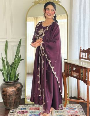 Women Beautiful Vichitra Silk Flared Kurta Pant and Dupatta Set 3