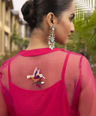 Fuchsia pink chanderi plain kurta set with minimal embroidery 3