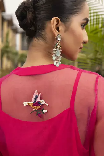 Fuchsia pink chanderi plain kurta set with minimal embroidery