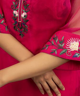 Fuchsia pink chanderi plain kurta set with minimal embroidery 4