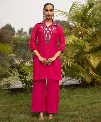 Fuchsia pink chanderi plain kurta and pant with front embroidery 1