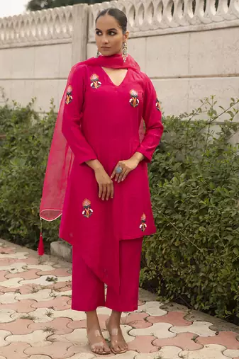 Fuchsia pink chanderi embroidered kurta set