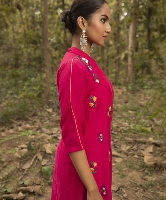 Fuchsia pink chanderi embroidered kurta and pant 3