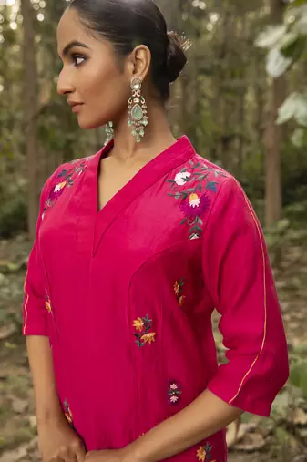 Fuchsia pink chanderi embroidered kurta and pant