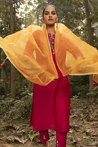 Fuchsia pink chanderi plain kurta with embroidered pants