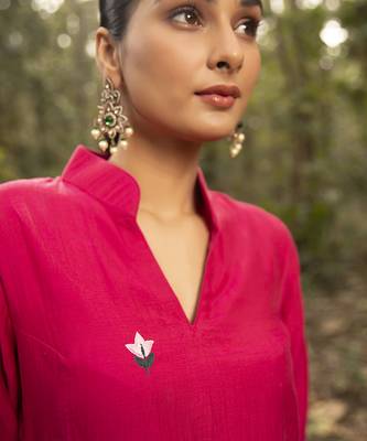 Fuchsia pink chanderi silk plain kurta with pant 4