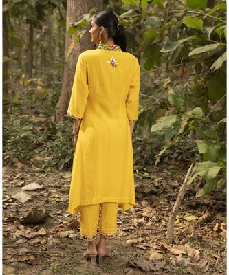 Yellow chanderi silk plain kurta and pant with neck embroidery 3