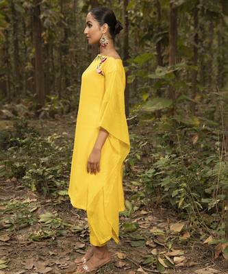 Yellow chanderi silk plain kaftan with pant 3