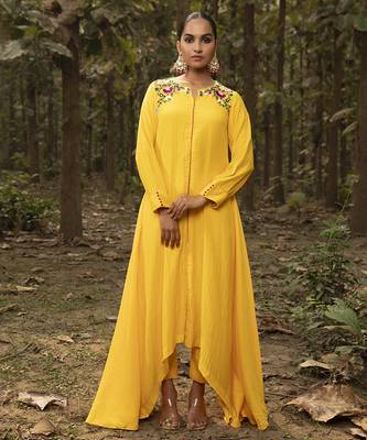 Yellow chanderi silk plain kurta set with neck line embroidery 1