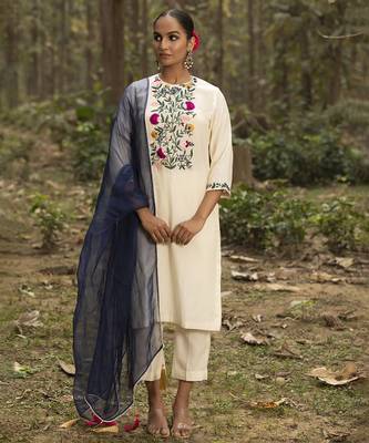 Ivory chanderi silk hand embroidered kurta set 1
