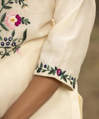 Ivory chanderi silk hand embroidered kurta set 3