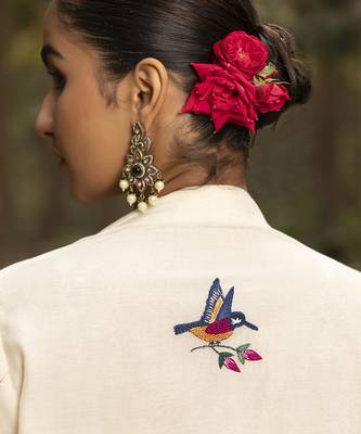 Ivory chanderi silk hand embroidered kurta set 5