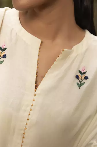 Ivory chanderi silk embroidered kaftan with pant