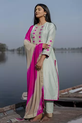 Jade cotton kurta set with embroidery
