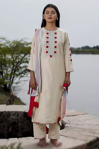 Ivory cotton kurta set with embroidery