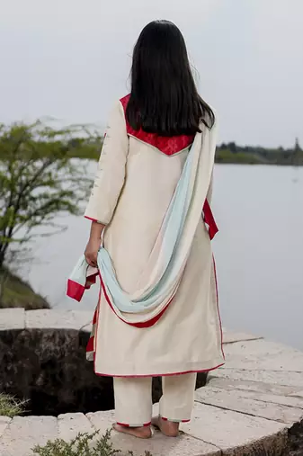 Ivory cotton kurta set with embroidery