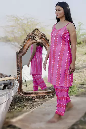 White cotton kurta set with embroidery