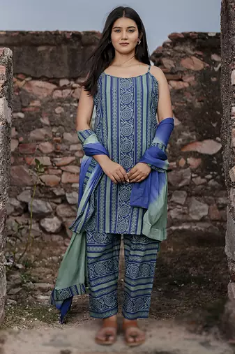 Navy blue plain cotton kurta set with inner