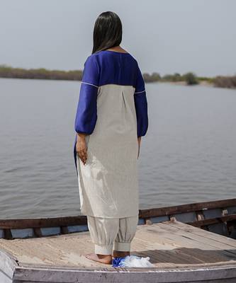 Navy blue plain cotton kurta set with embroidery 3