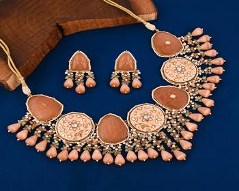 Pearl peach-green quartz meena necklace set 2