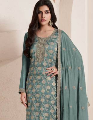 Green color jacquard embroidered Suit 2