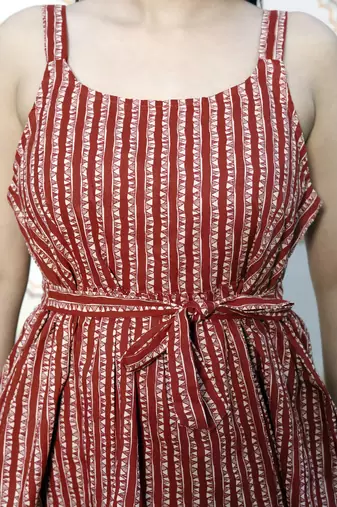  womens peplum fit printed cotton red color noodle straps top