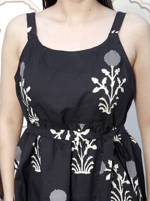  womens cotton black floral printed round neck peplum noodle straps top 5